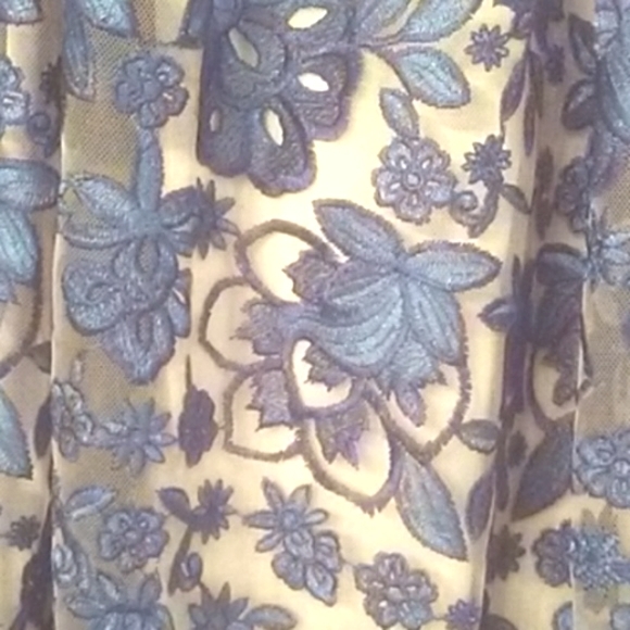 Gianni Bini 2 piece Formal Prom Dress - Picture 7 of 8